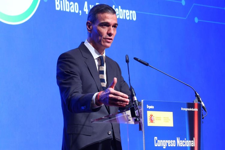 El Gobierno anuncia una nueva ayuda a autónomos y pymes de 40 millones de euros para adquirir vehículos electrificados