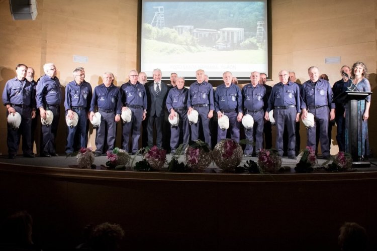 La Semana Minera de Mazarrón nos dejó ayer por la tarde dos actos profundamente emotivos.
