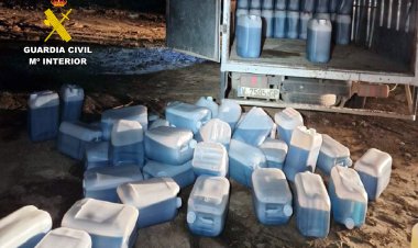 La Guardia Civil desmantela un grupo criminal que suministraba gasolina a pateras taxi y narco lanchas