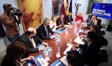 El Gobierno regional sitúa el absentismo laboral en el centro del debate y activa medidas para mejorar su gestión