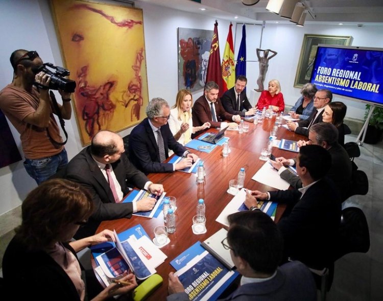 El Gobierno regional sitúa el absentismo laboral en el centro del debate y activa medidas para mejorar su gestión