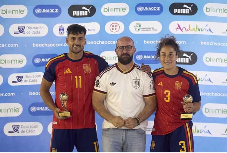 España conquista la Euro Beach Soccer League 2026. En esta selección han participado cuatro mazarroneros, (Chik y Domingo  Ardil, Pablo López, y José Oliver). A la ver fué elegido mejor jugador y máximo goleador Chiky Ardil y mejor portero Pablo López.