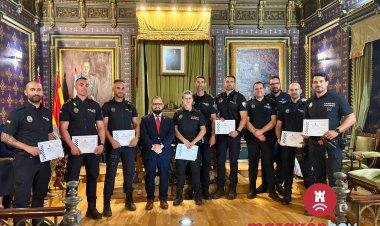 Reconocimiento y honor en las festividades de la Policía Local