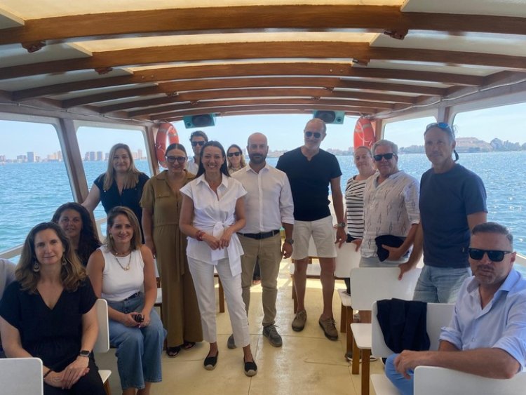 Un nuevo motor de reservas permite contratar 30 experiencias y vivencias de turismo azul a lo largo de los 250 kilómetros del litoral regional, en los municipios de Águilas, Mazarrón, Cartagena, Los Alcázares, San Javier y San Pedro del Pinatar.