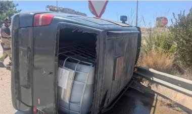 Accidente, huida y decenas de garrafas de gasolina: investigan lo ocurrido en Mazarrón