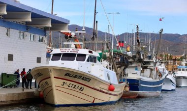 El sector pesquero de la Región recibe 67.500 euros para compensar el alza del combustible