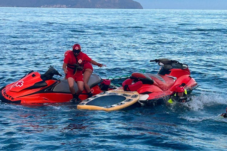 Cruz Roja, Protección Civil y Salvamento Marítimo juntos en un simulacro ante emergencias en el mar