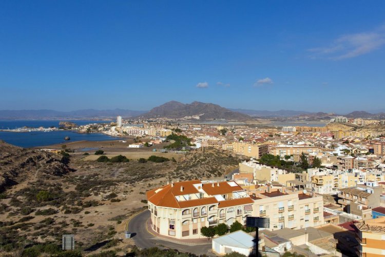 Vivir en la costa cada vez cuesta más