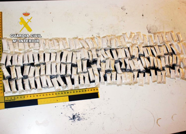 La Guardia Civil detiene a un peligroso delincuente que amenazó a varios vecinos en Mazarrón