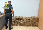 La Guardia Civil sorprende en Mazarrón a un conductor sin carné y con 25 kilos de tabaco de contrabando