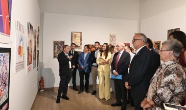 La Comunidad celebra el Día Mundial del Turismo con una exposición que recorre la evolución del turismo regional en el último siglo