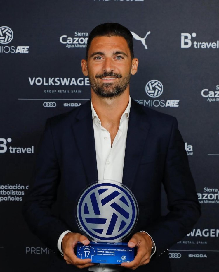 Arturo Rodríguez, del Mazarrón FC, elegido mejor jugador de Tercera Federación por la AFE