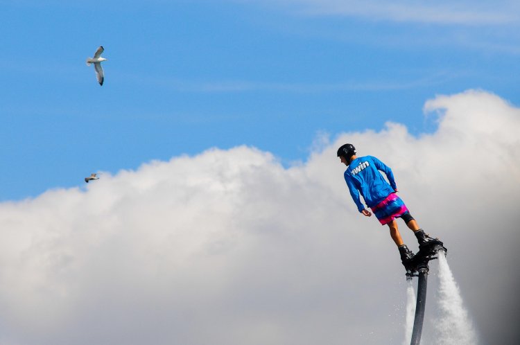 Volando sobre el mar de Mazarrón El puerto Deportivo acogió la celebración del Campeonato del Mundo de Hidrofly
